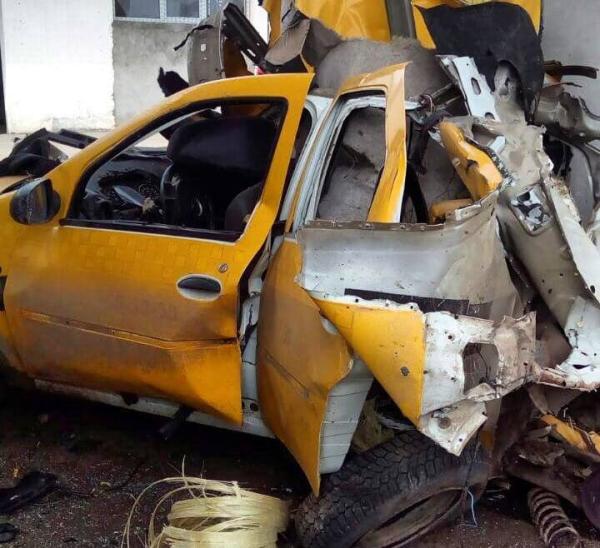 Автомобиль такси разлетелся на куски после взрыва газового баллона в Минеральных Водах: видео